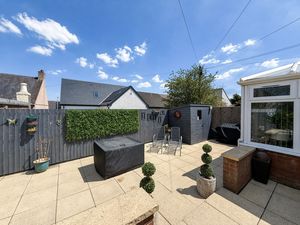 Photo 25- click for photo gallery